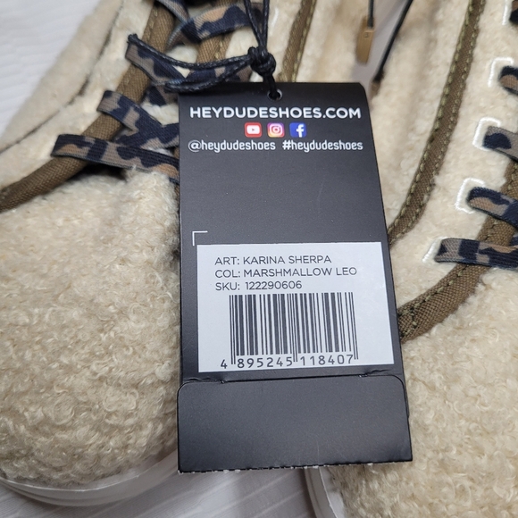 NWT Hey Dude Karina Sherpa Marshmallow Leo Sneakers sz 11 - Picture 8 of 9